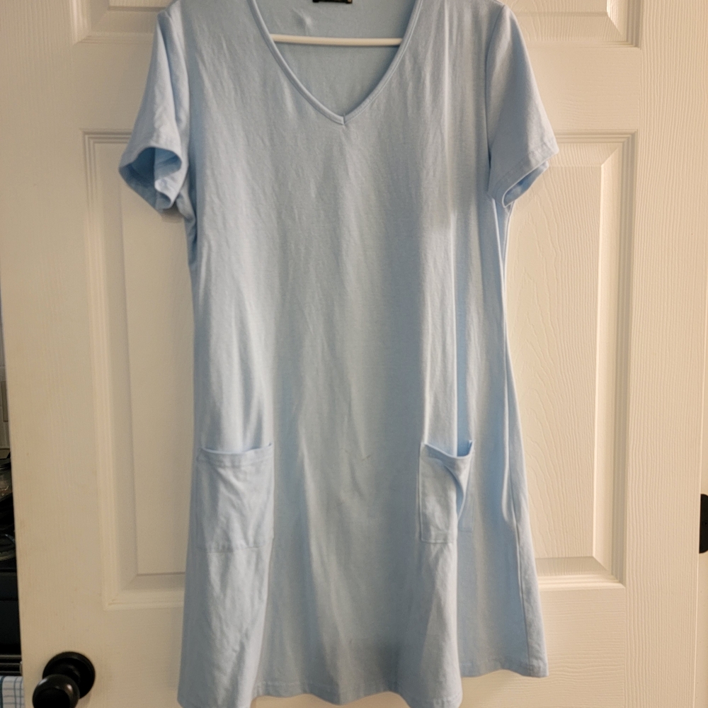 Womens Size M. Light Blue Tshirt Dress with Pockets.